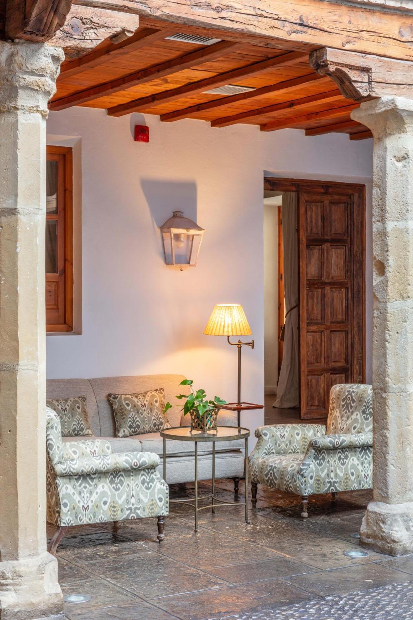 Puerta De La Luna 4*