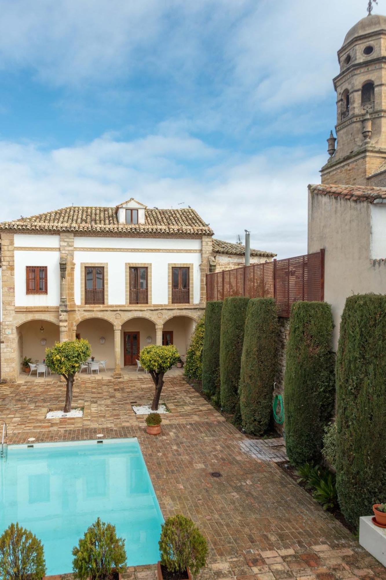 Puerta De La Luna Hotel 4*