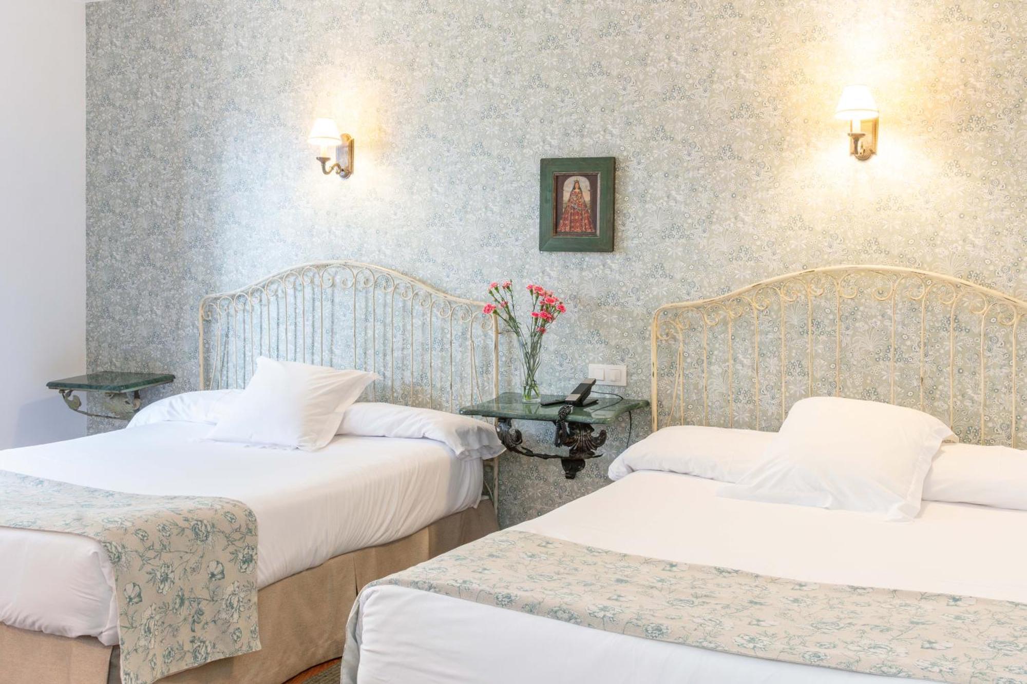 Hotel Puerta De La Luna 4*