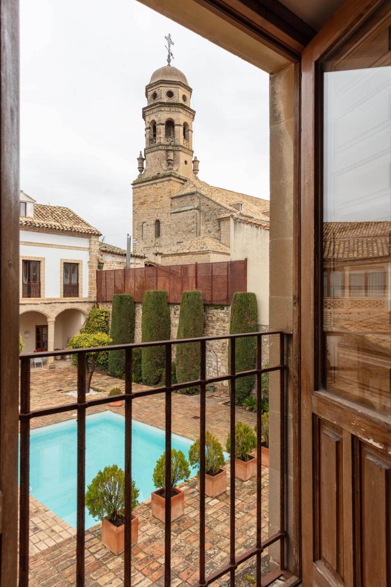 Puerta De La Luna 4*